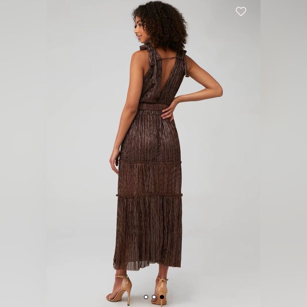 $395 Sabina Musáyev Helena Metallic Tiered Maxi Dress
No belt. Bronze  sz M - Picture 2 of 11
